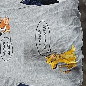 Girls pocket tee size med.(7-9) gray Disney- high/low